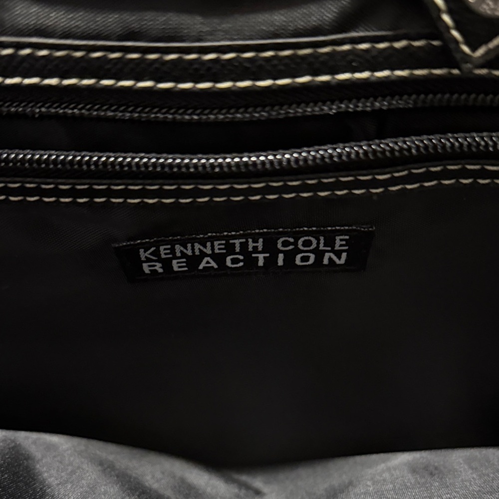 Kenneth Cole Reaction Dark Leather Messenger Bag with shoulder strap adjustable - Picture 8 of 13